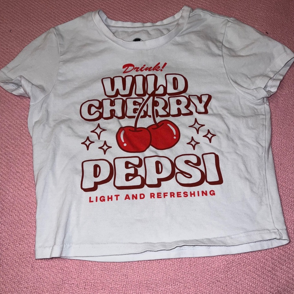 Pepsi Wild Cherry Graphic Tee‎ White Red Retro Baby Tee Short Sleeve Large